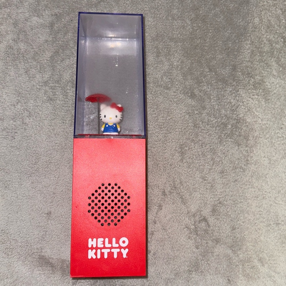 Sanrio Hello Kitty bluetooth speaker